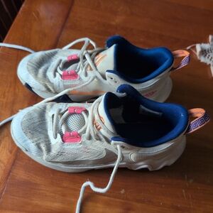 Nike Kids Sneakers in Cream and Pink - Unisex